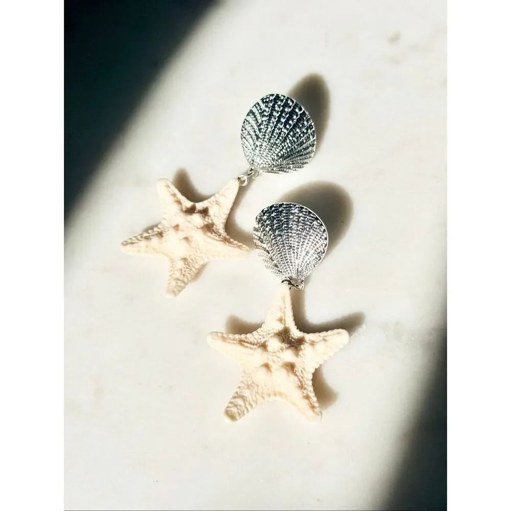 Clam shell and starfish dangle summer time earrings